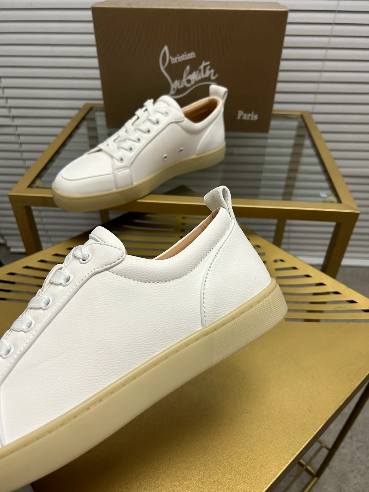 (Customized model) Ex-factory price is 480. christian louboutin (CL red sole shoes) counter series, casual sneakers for couples 📢 📢 📢 Exclusive hot style release 🎈🎈💪 Movable latex feet 👻 Finished outsole line [Proud] 😝Female 35-40# Male 38#-46, global supply😝 [Top version]: Original imported genuine leather upper, top original leather lining, original molded TPU outsole, original 1:1 detail processing, original shoe last,